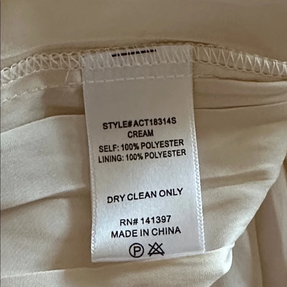 Astr NWT Katie Pleated Tank Top Cream Size Medium - Picture 12 of 13